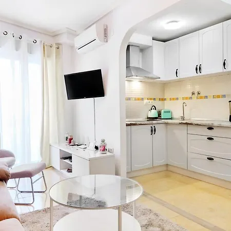 Almudena Playa Del Cura En 아파트 또레비에하